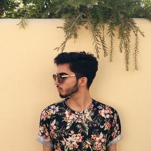 Meet your Posher, Sam